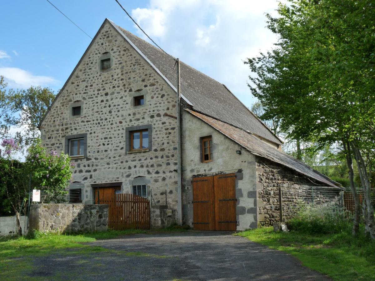 Gite Rural - Grange Des Pres Blancs Chaine Des Puys Le Vernet-Sainte-Marguerite Exterior photo